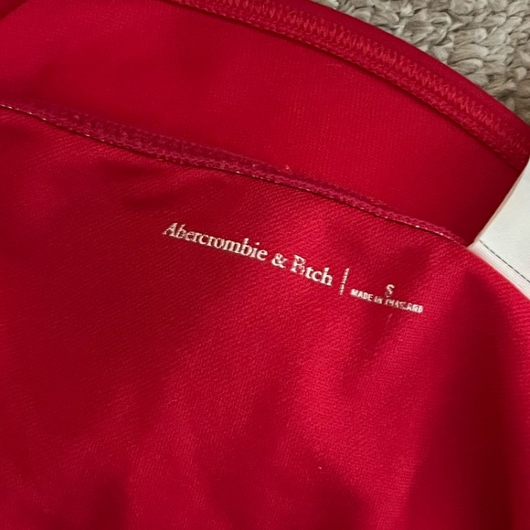 A&F Red Bikini - Picture 4 of 4